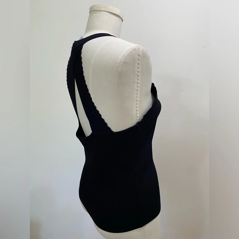 Autumn Cashmere Black Knit Tank Top Scallop Trim Cutout Back Italian Yarn Sz Med - Picture 3 of 6